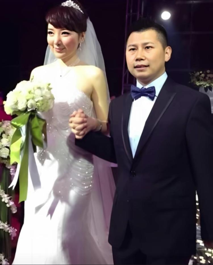 何云伟与第二任妻子