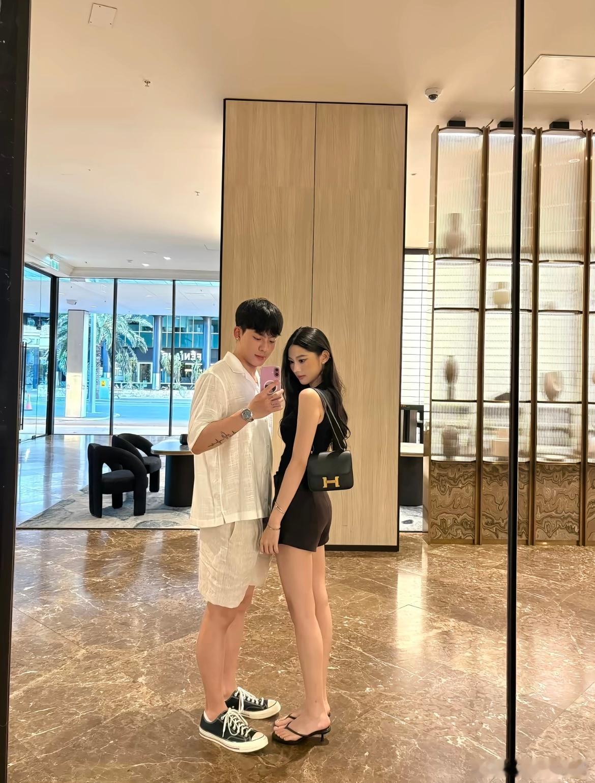 原来和穿搭博主谈恋爱的感觉如此美妙 