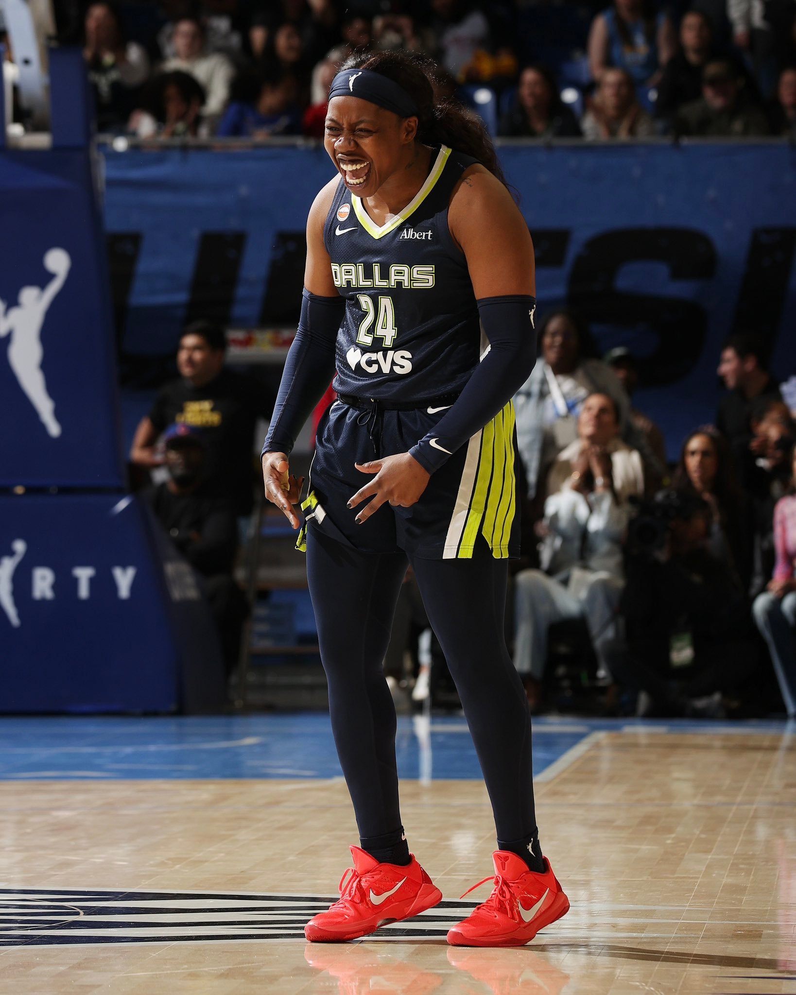 WNBA Arike Ogunbowale FREEHDNBA球鞋分享