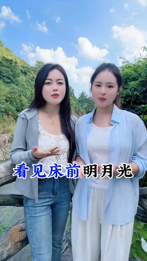 双人床来单人睡。
双人床来单人睡，长得再美也白费。卷腿热来伸腿凉，身边缺个爱人陪