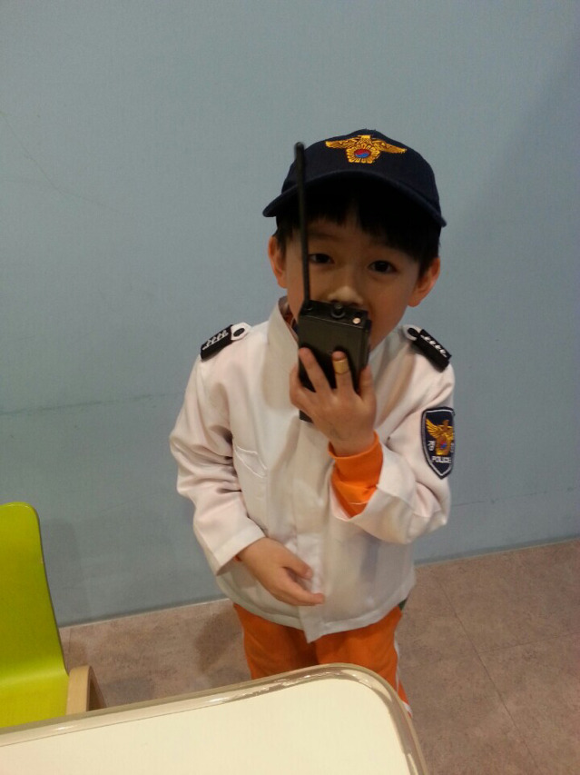 【twi】幼儿园桂树班小班长严成玹的旧照不断更新