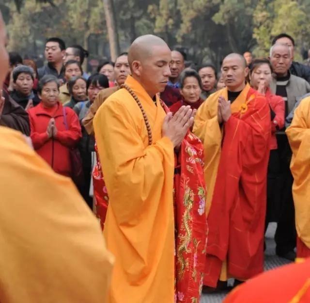 白马寺的住持印乐调任少林寺，接替释永信之后，其实还没几天，就已经有很多人开始说，