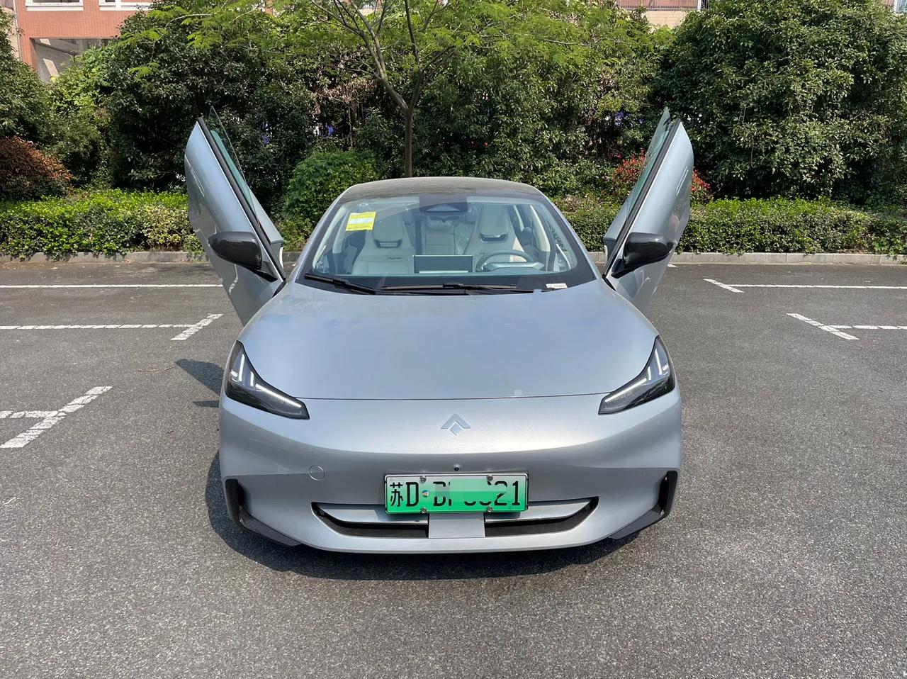 昊铂GT
剪刀门➕三段式尾翼[吐舌][吐舌]
不到20 这车你爱了吗？#王一车库