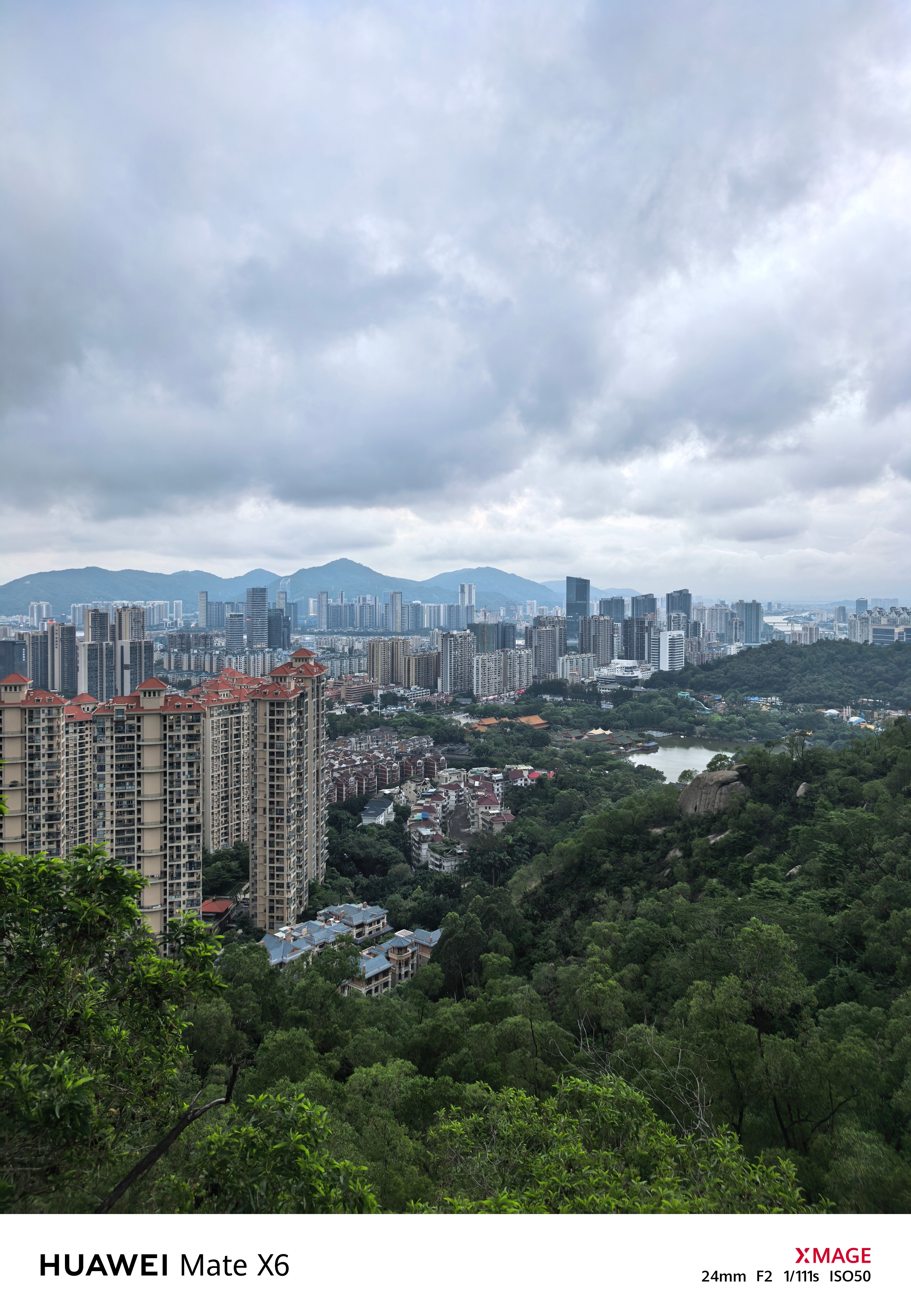 五一假期全国消费市场数据来了 都来说说，今年五一你去消费了吗？旅游了吗？花了多少
