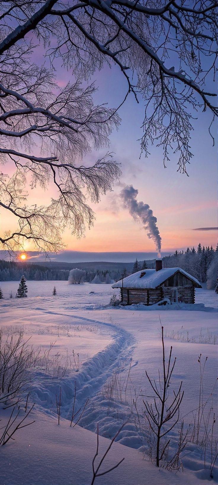永远服务好直接给你钱的那个人。人际关系就是这么的简单纯粹。父母给你钱，你就要照顾