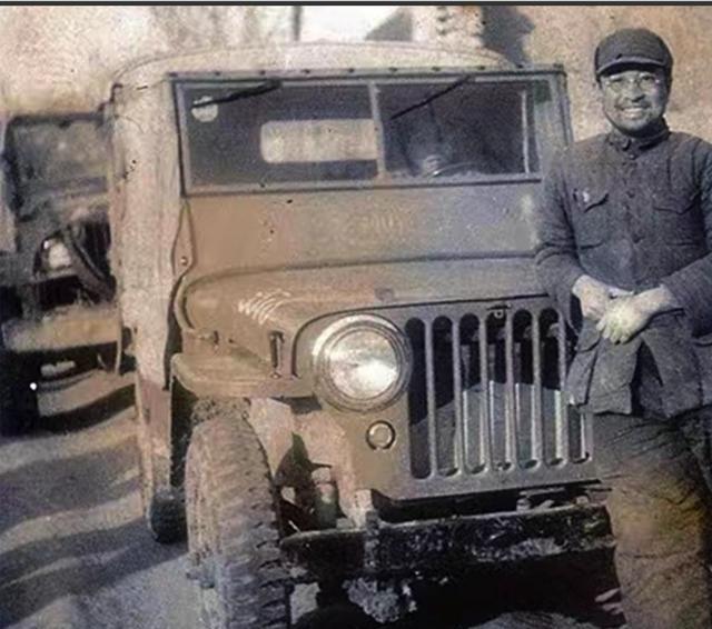 1940年代，一次战前会议中途休息，刘伯承跟身边几个干部闲聊，突然冒出一句：“要