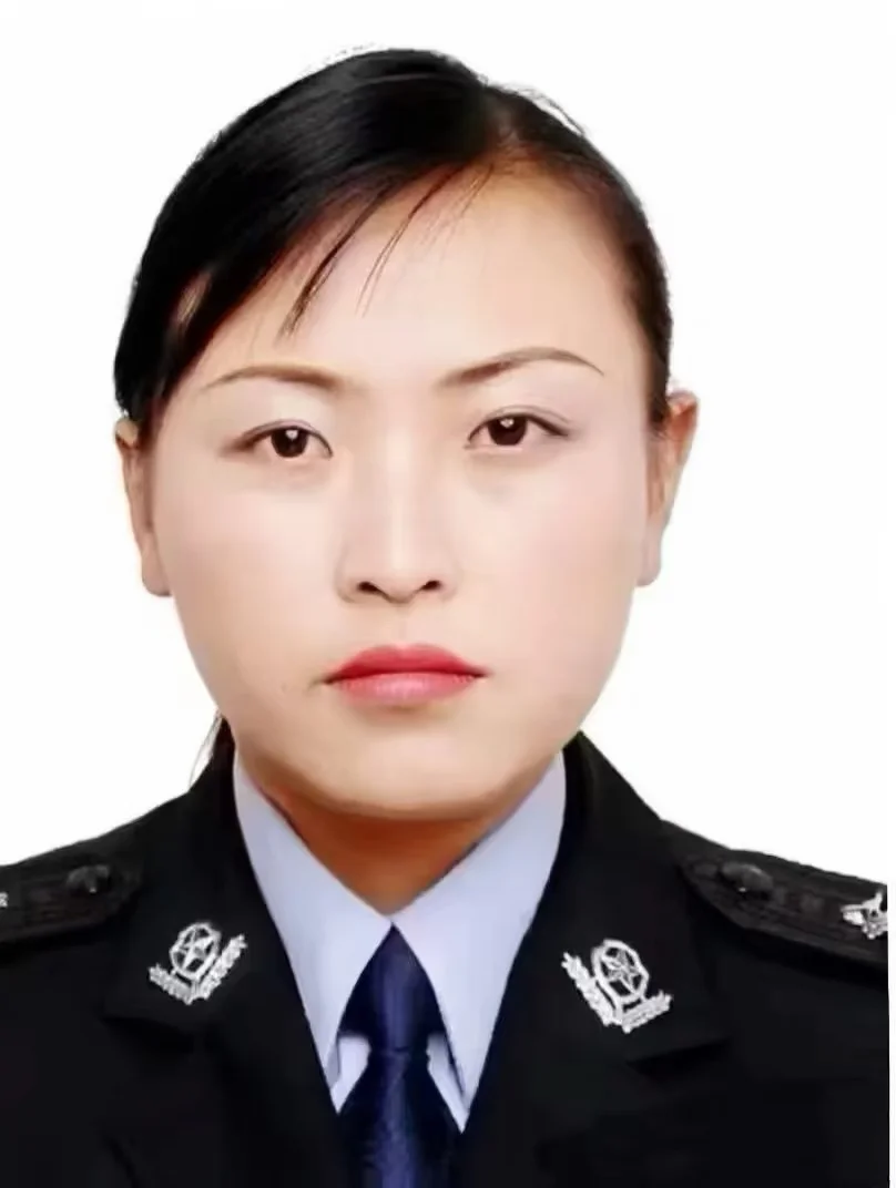 可以停留1秒钟吗?向牺牲的缉毒英雄致敬