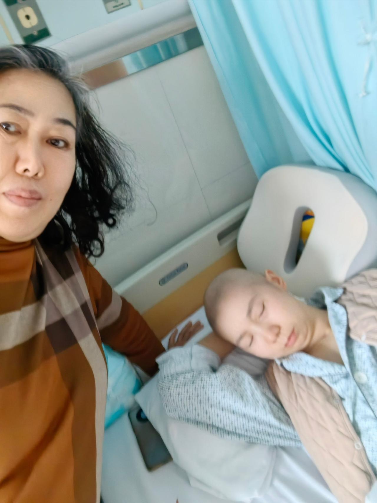  
 
又要迎来一次重要的休整与重启。
这段路走得不容易，有担心，有牵挂，
但更