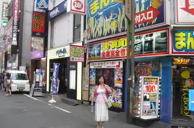 6月5日这天，日本东京显得有点尴尬，本来以为风头正劲的高市早苗团队会在对华态度上