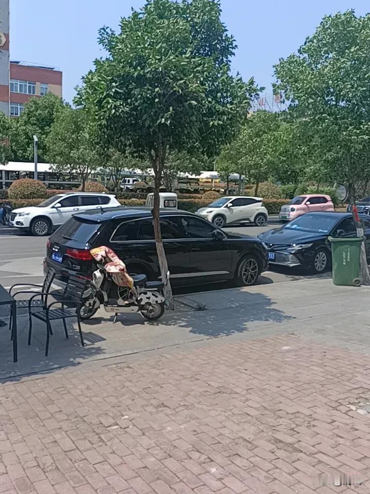 高铁上遇到要求换座的人你会同意吗一般情况下如果我是一个人的话我应该同意。要求换位