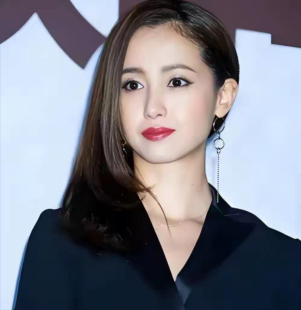 泽尻英龙华与桥本良亮恋情曝光

        近日，日媒《女性SEVEN》曝出