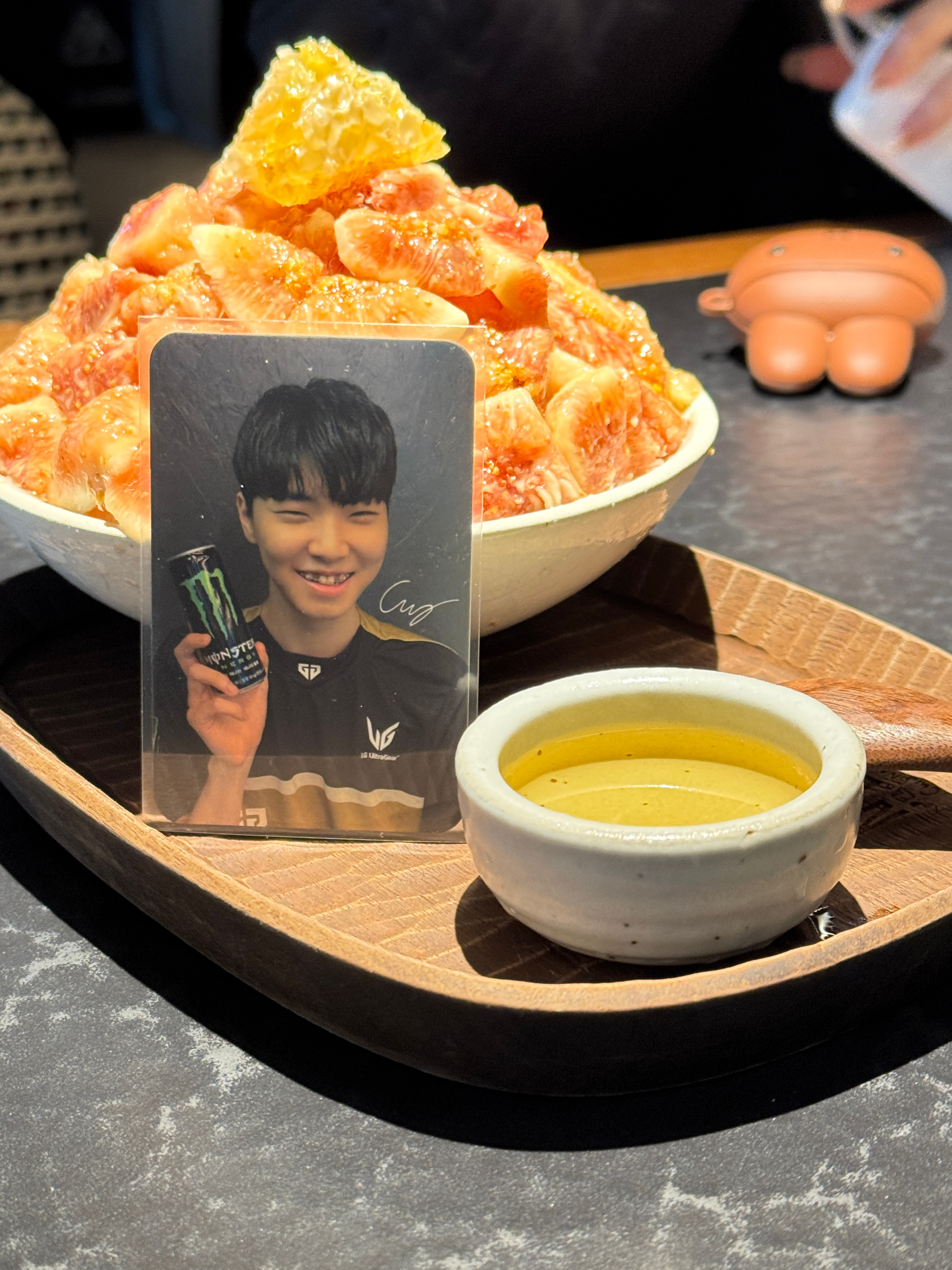 我吃吃吃所有人一起吃吃吃 