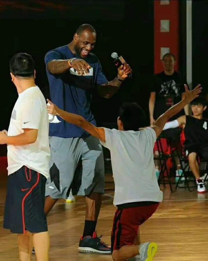 体育总局局长点名体育饭圈乱象据新华社报道，国家体育总局局长高志丹3月9日在十四届