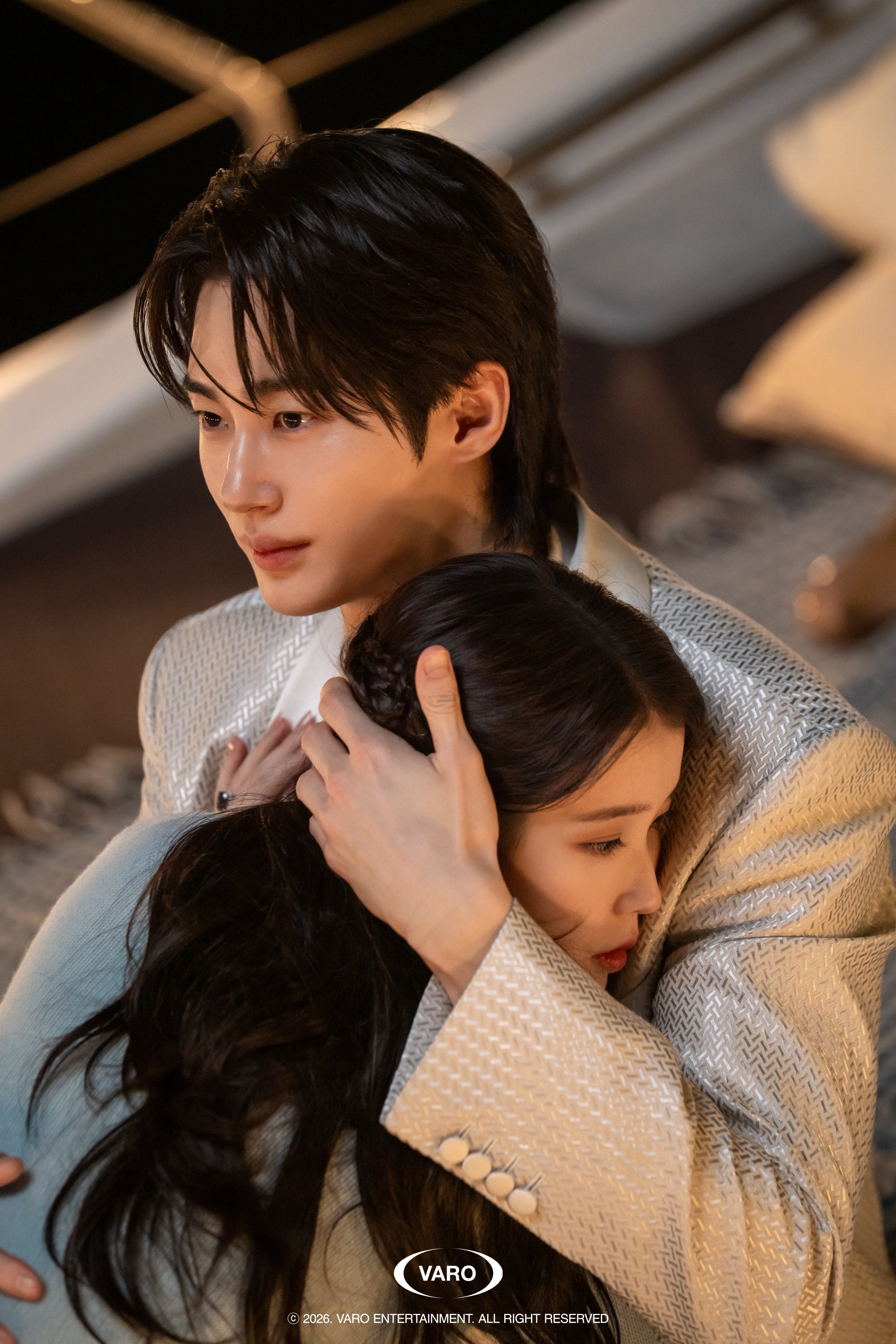 260426 IU韩剧《21世纪大君夫人》相关 