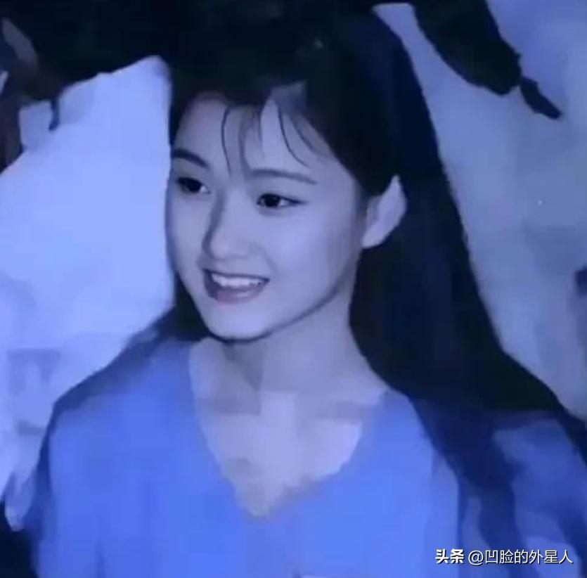 1996年，宋祖英亲手把18岁小保姆送进了监狱，一判就是12年，而这个保姆还是自