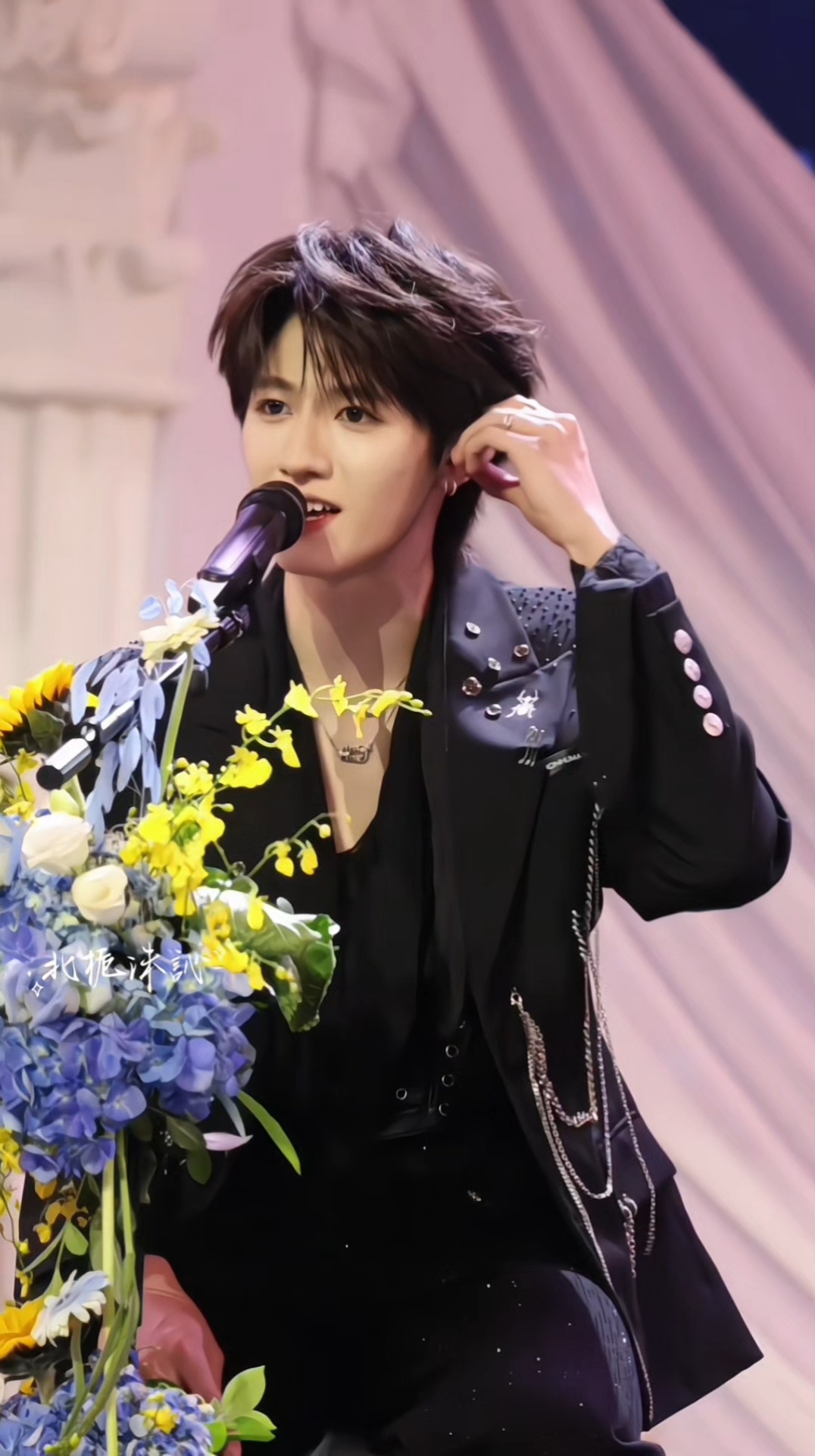 朱志鑫朱志鑫一路向海的少年 💛朱志鑫 051 👑22x日志  志鑫你的眼泪最