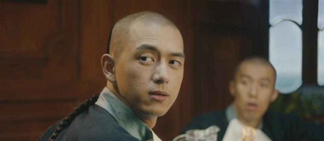 《人生若如初见》革命党要砍头，但行刑前让犯人掷筊——一正一反活命，两副全覆直接砍