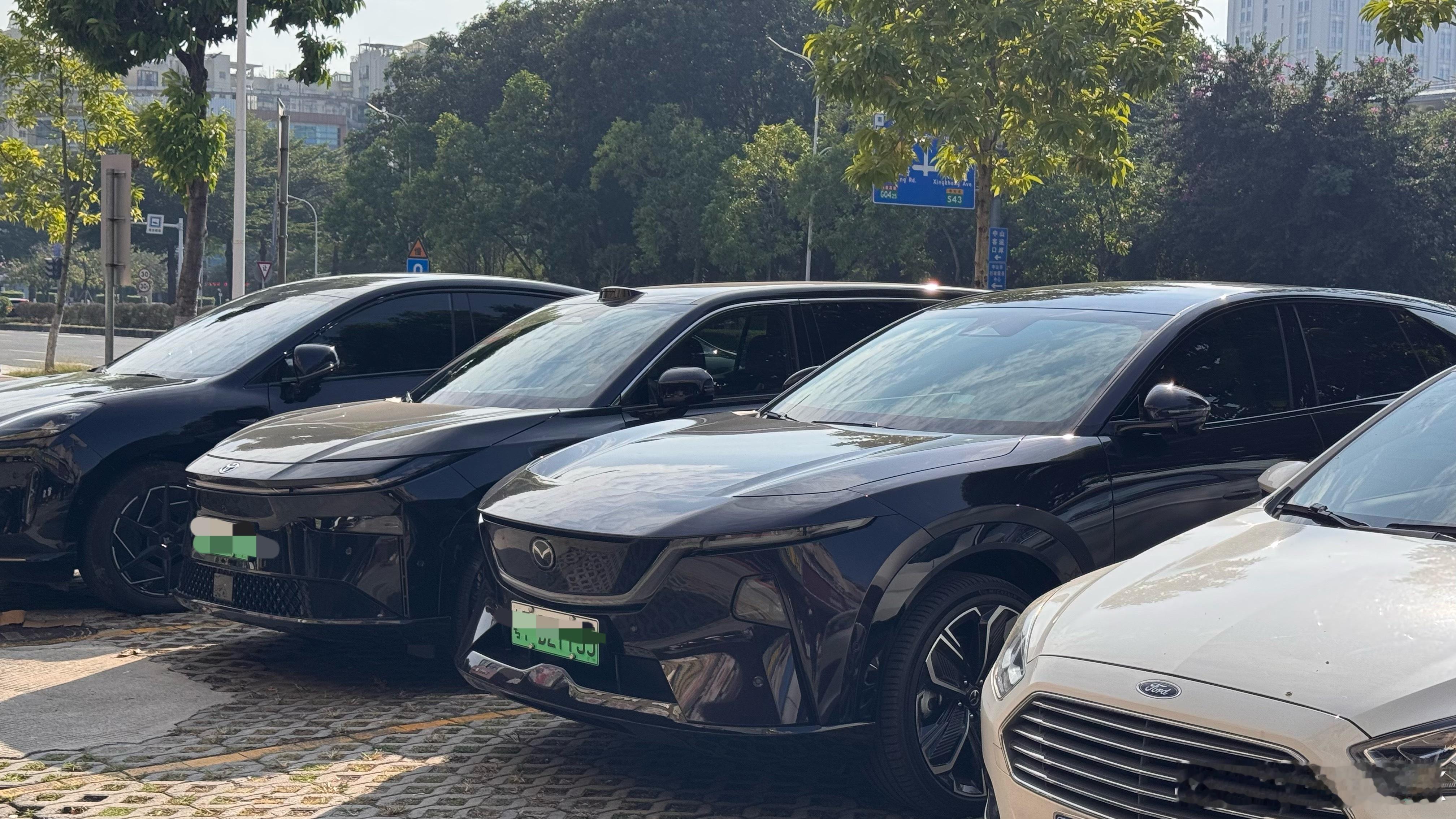 虽然但…它们都是新合资时代的代表只要是调校得符合自己品牌调性我认为这就跟当年大众