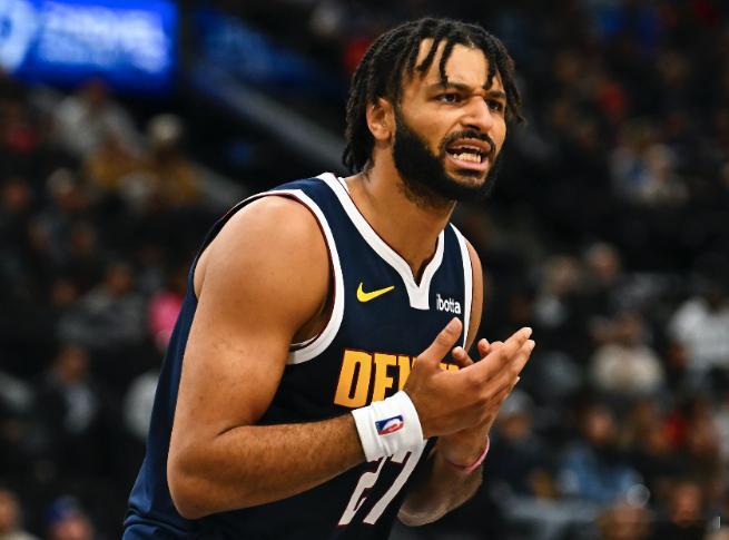 掘金半场三分16中2，落后26分刷新赛季半场最大分差1月19日讯 NBA常规赛，