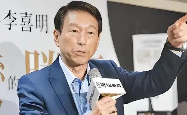 台湾前参谋总长李喜明一席话，让岛内炸锅！他直言解放军不是不敢打，而是时机未到。李