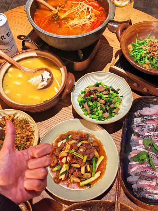 想一口云贵川料理很久了，还得野札札…