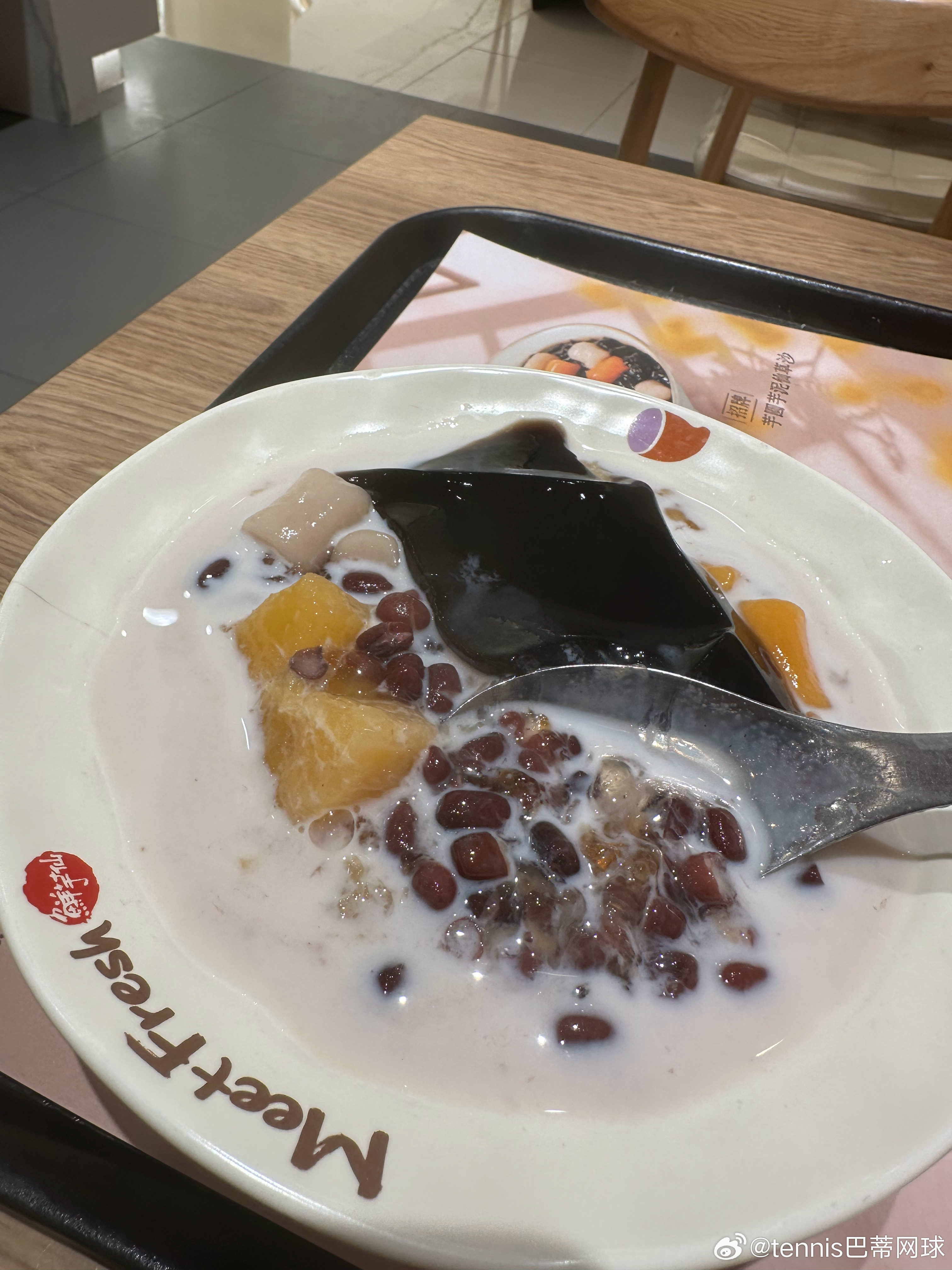 吃个甜品去上班[色]美网终于结束了，要进入中国🇨🇳赛季了，迅速调整生物钟模式