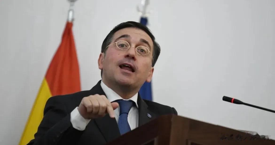 西班牙外交部长阿尔瓦雷斯亲自出面干预，阻止以色列在战争时期用西班牙飞机运送以色列