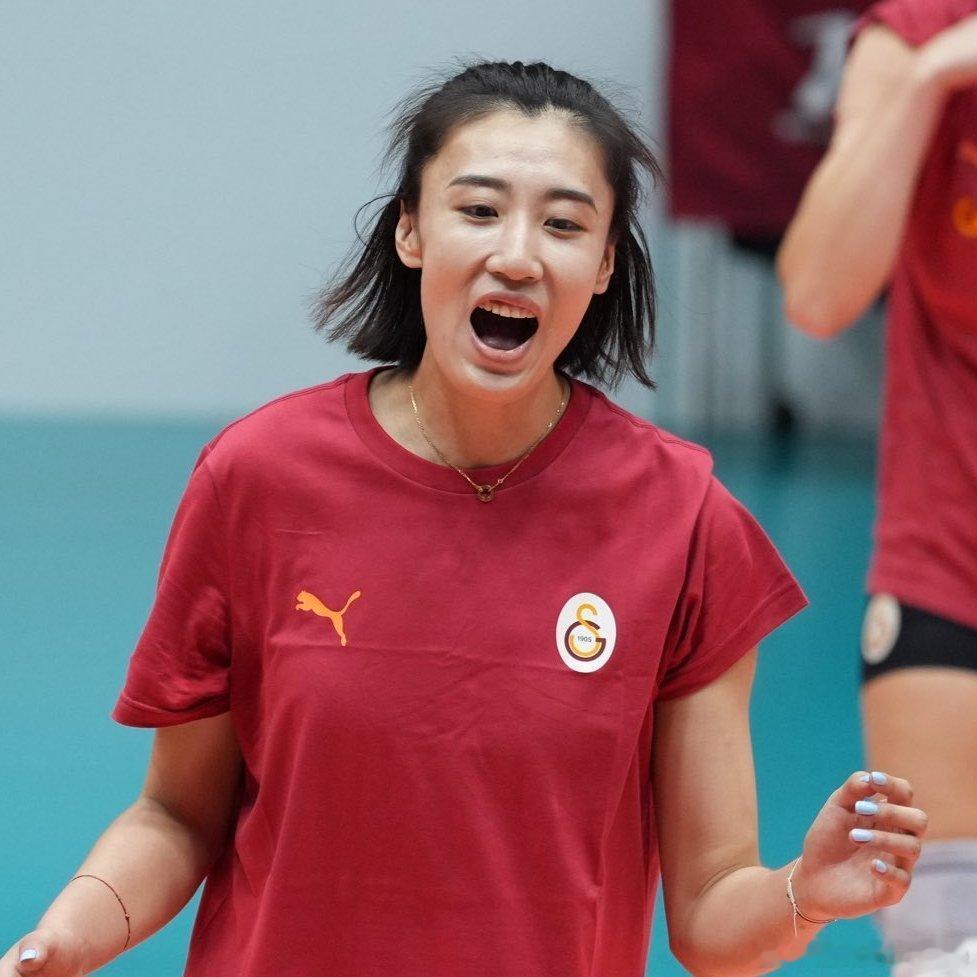 王媛媛留洋第一季 🎙️ 王媛媛谈及三次拉拉队助威：在我的排球生涯中，我从未经历