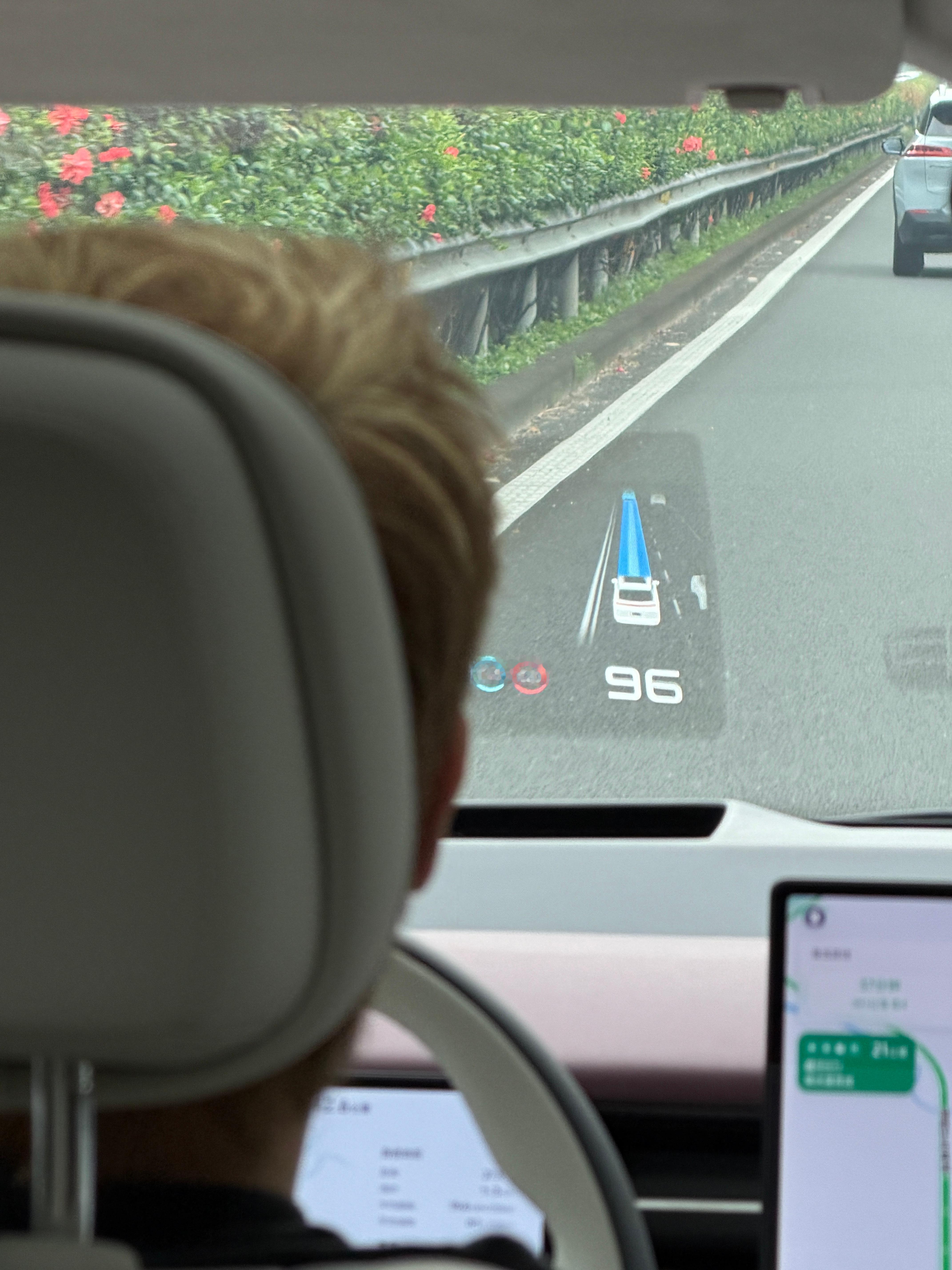 分工明确的一组live[点赞][点赞]男舍友负责开车，但因为有NGP的辅助长途往