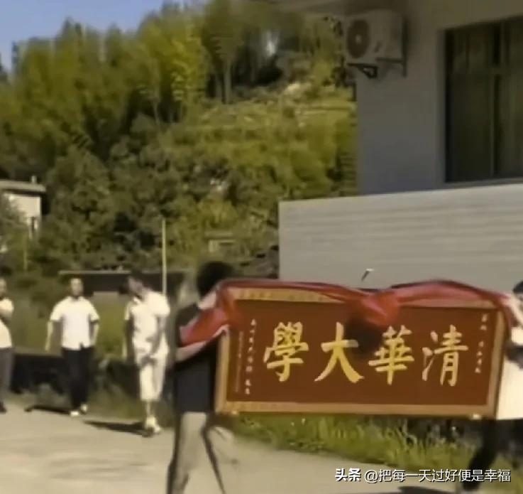 为什么现在的寒门出不了贵子？
古人云：穷不练武，富不读书。那个年代，读书是最廉价