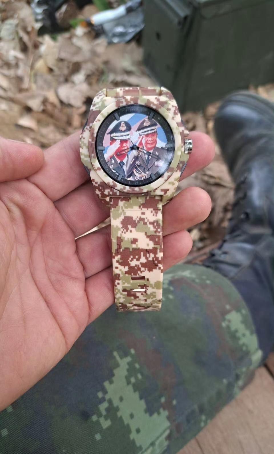 泰军内部对缴获的柬埔寨军人遗留物品标价贩卖，目前最火热的是柬埔寨“护卫司令部”B