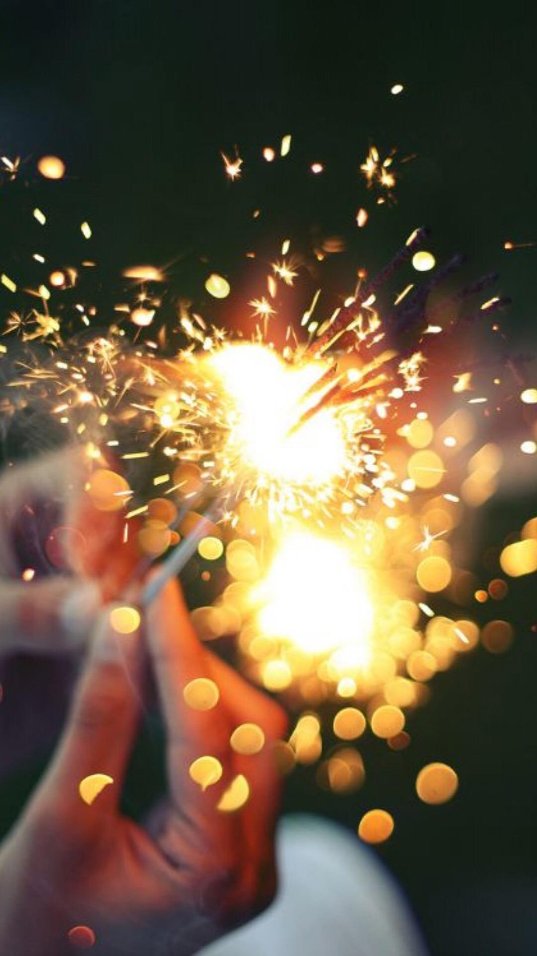 别责怪他人不帮扶、不在意你，
旁人不愿主动相助，多半是你自身实力不足；
没人真心