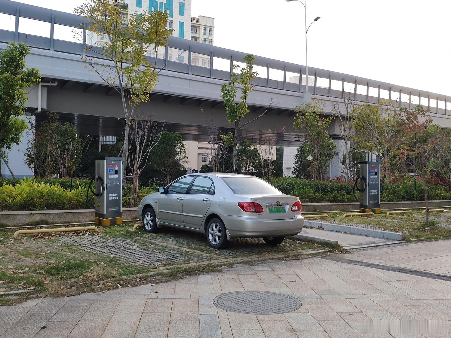 驴充充：以创新实力定义充电桩行业新标准！在新能源汽车产业高速发展的今天，江西驴充