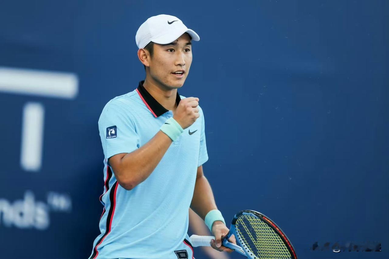 🎾🇨🇳商竣程逆转晋级中网第二轮
2026年ATP500中国网球公开赛男单第