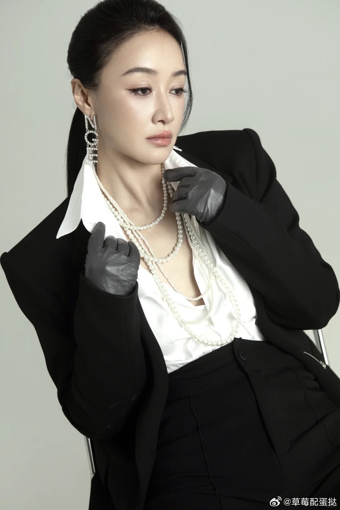 赵子琪出发浪姐机场路透赵子琪出发录制浪姐7  赵子琪机场路透超吸睛，简约穿搭气质