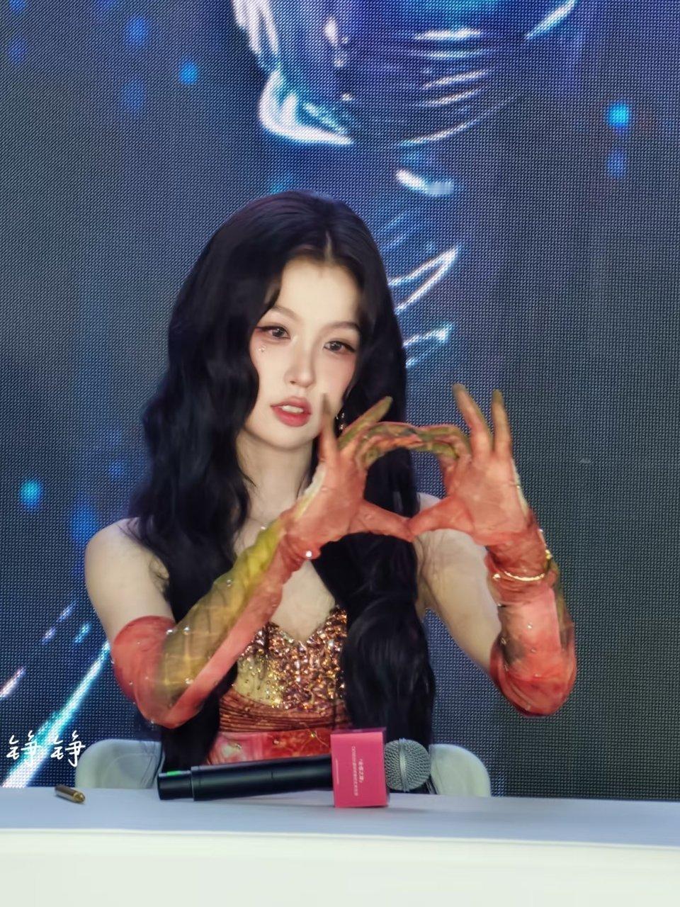美成神了 ​​​