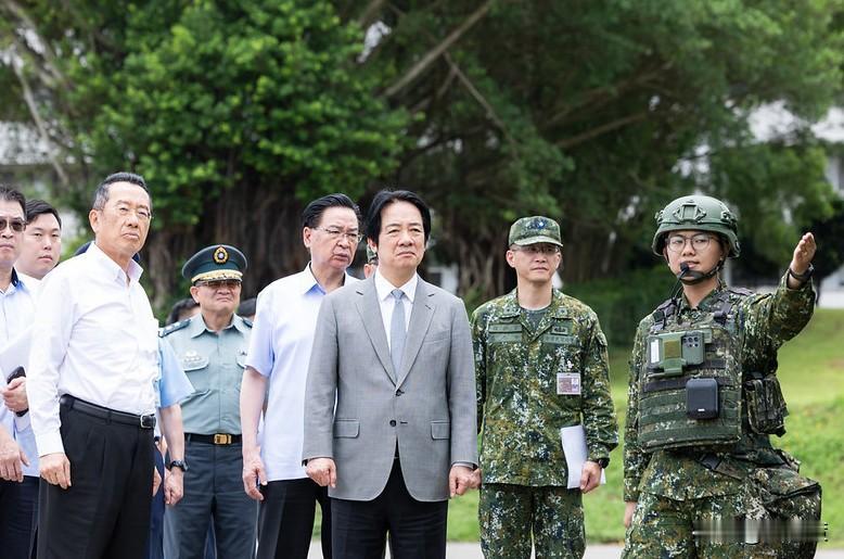 美军被爆入驻台军情局后，赖清德突然喊话大陆要和平，不要对台湾动武，信号不简单！