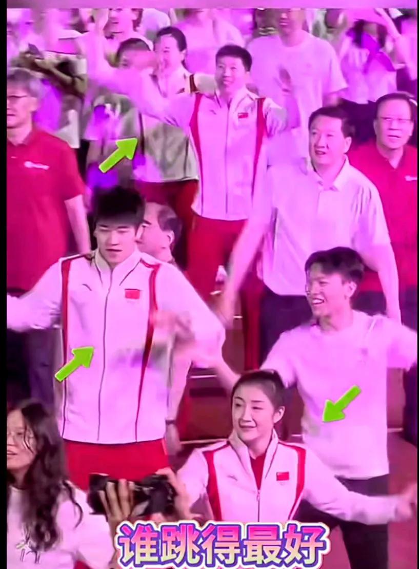 谁跳得最好？快来一起为运动员们加油。
这才是青春的样子。[赞]