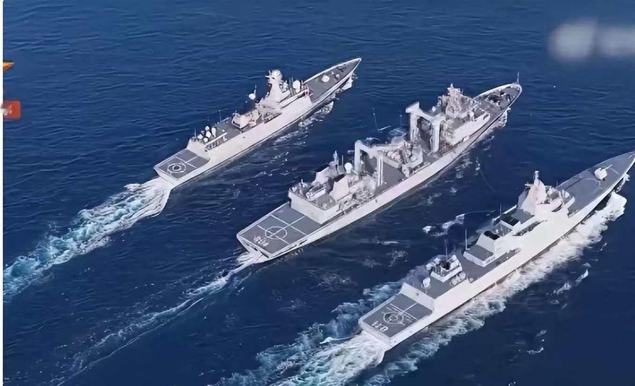 加倍反制！日本军舰刚擅闯台海，中国海军编队直接顶到它家门口！
4 月 17 日，