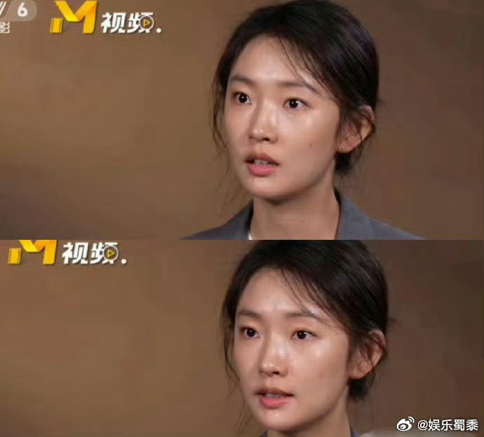 这才是老实的姑娘，人家说上央视得素颜，她就真的顶着个冒油光的大素脸去了…… 