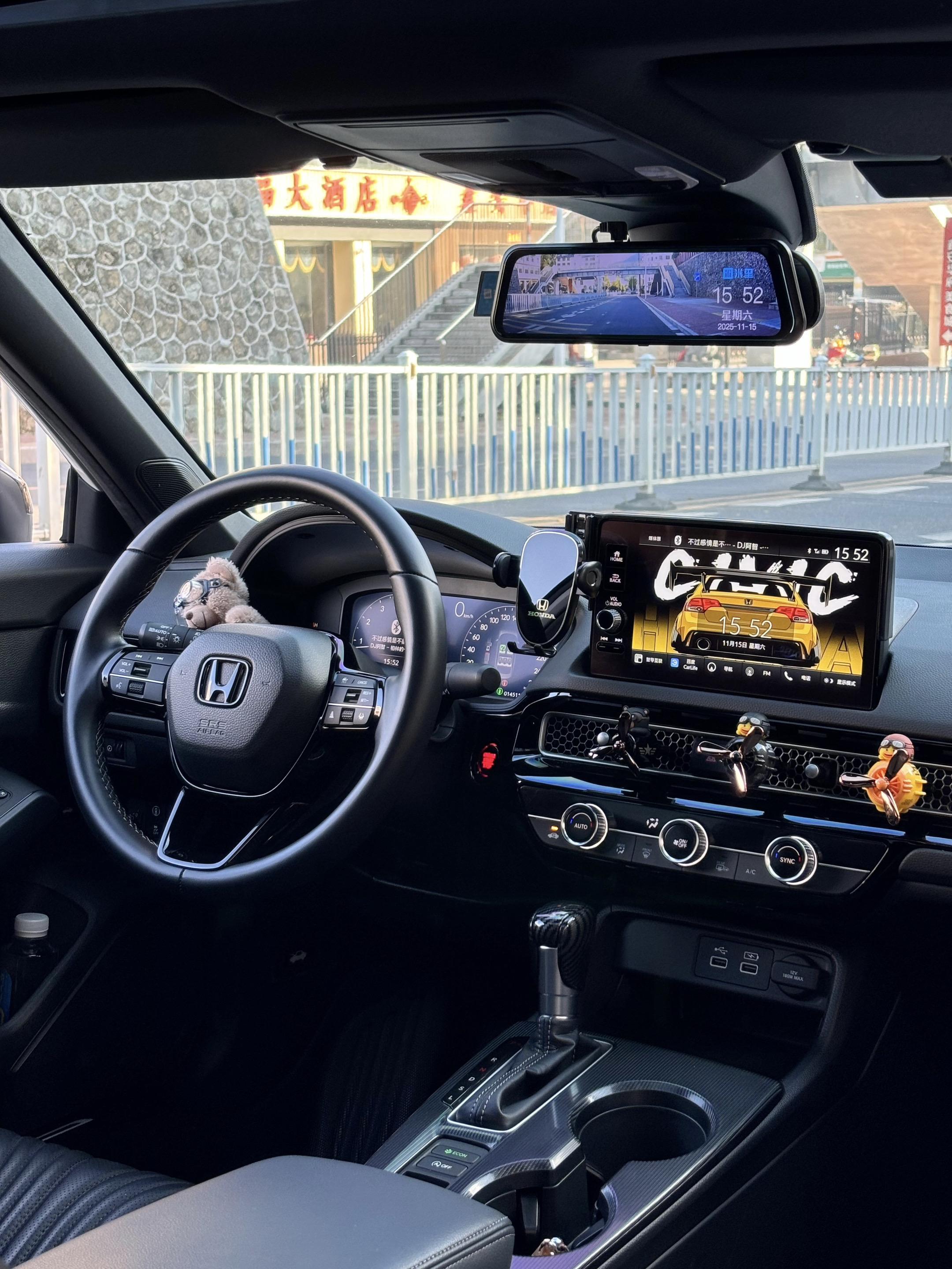 开什么车不重要，重要的是你已经拥有了人生第一辆车。