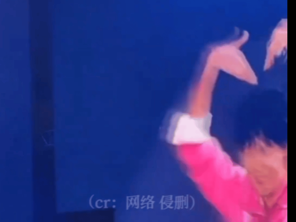 王赫野长春中秋演唱会喊话卓尔💌赫野的邀请，卓尔的回应，这波双向奔赴真的太好磕啦