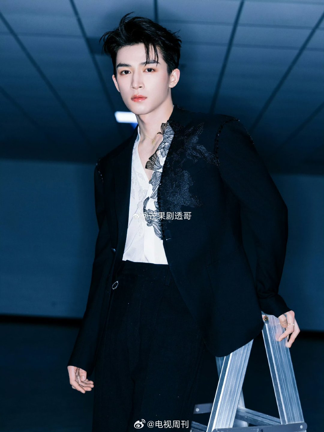 曝王星越将常驻你好星期六王星越或将常驻好六你好星期六全员cos天气预报转场王星越