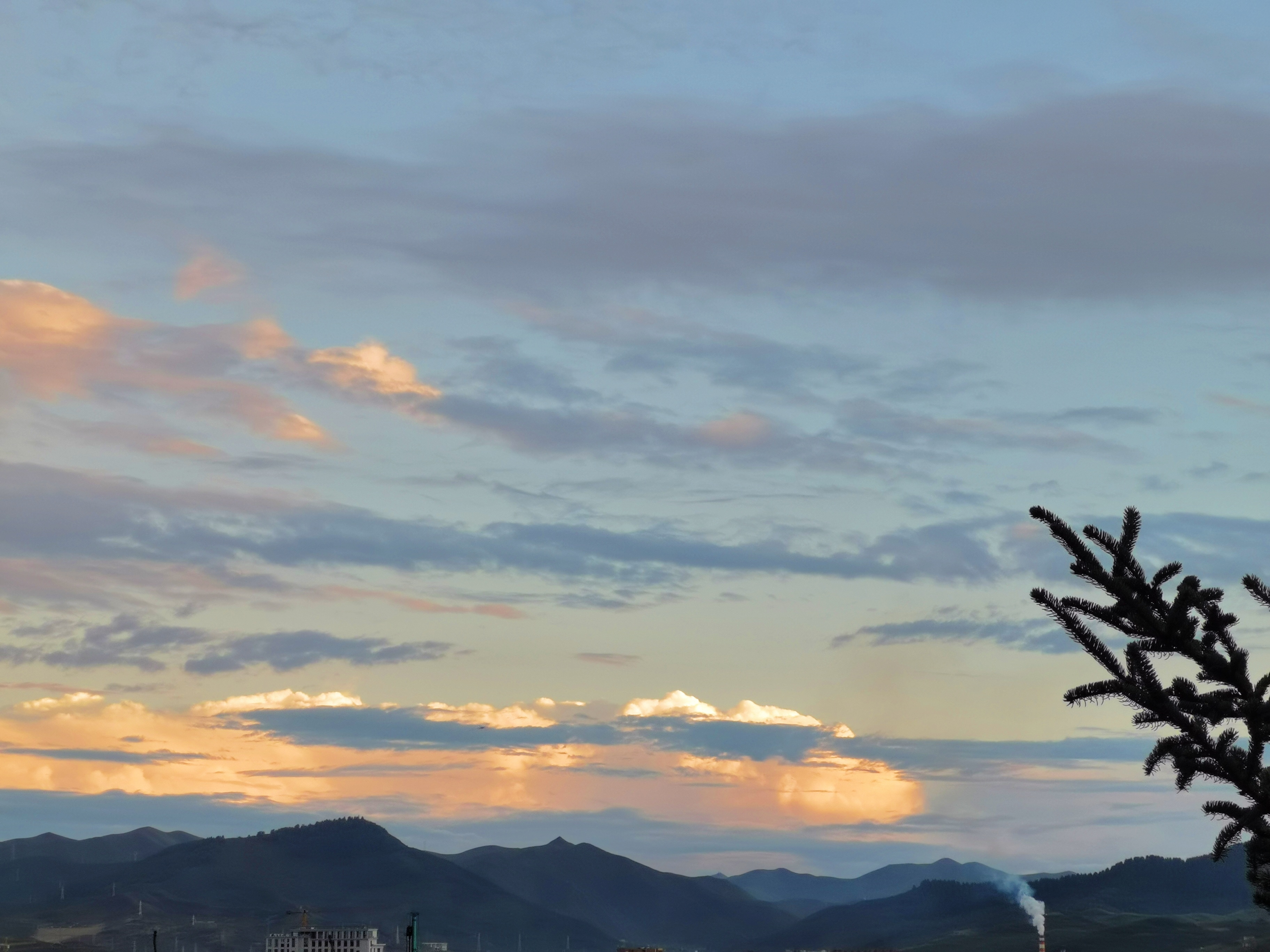 #晨璐未晞娱乐有限公司[超话]#杀死我的不是我的那座山，是攀登山峰的途中遇到的障