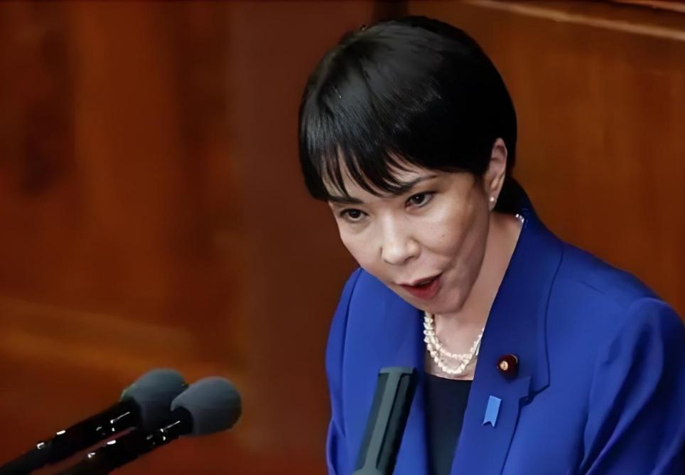 【高市早苗只向白人下跪暗藏心机】

根据国内媒体报道，高市早苗在访问澳大利亚期间