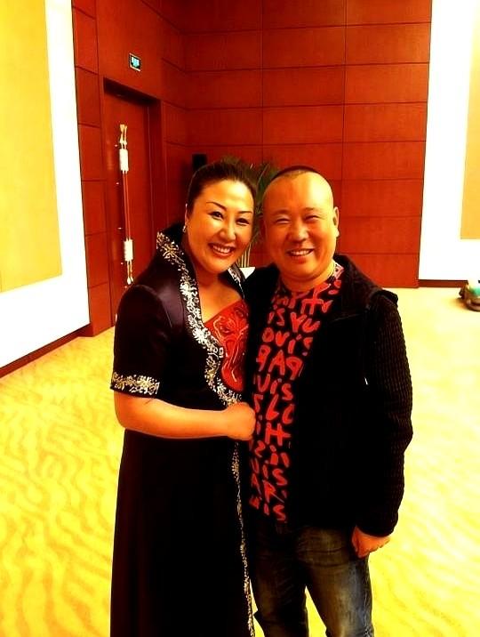 2003年王惠嫁给郭德纲时，他兜比脸都干净。

那会儿的老郭，在北京死扛，连个像