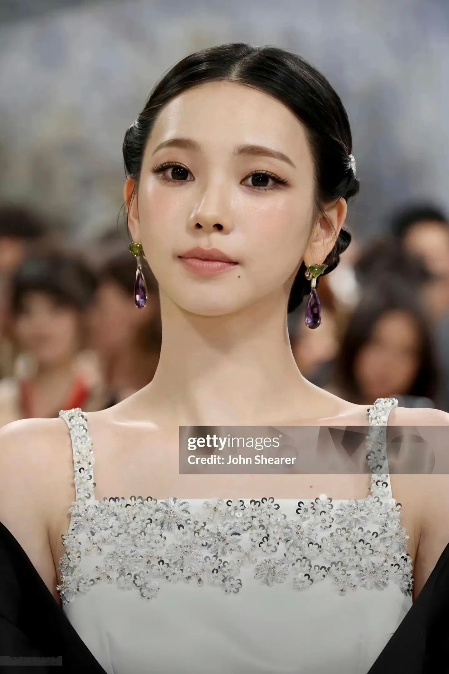 柳智敏metgala新闻图 岁月是把杀猪刀可我女神是蛇喔 >ᴗoಣ 