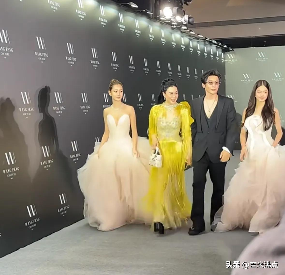 钟丽缇家滤镜没了，生图吓人，大家看了议论纷纷。
那天，上海时装周，大家都在看，是