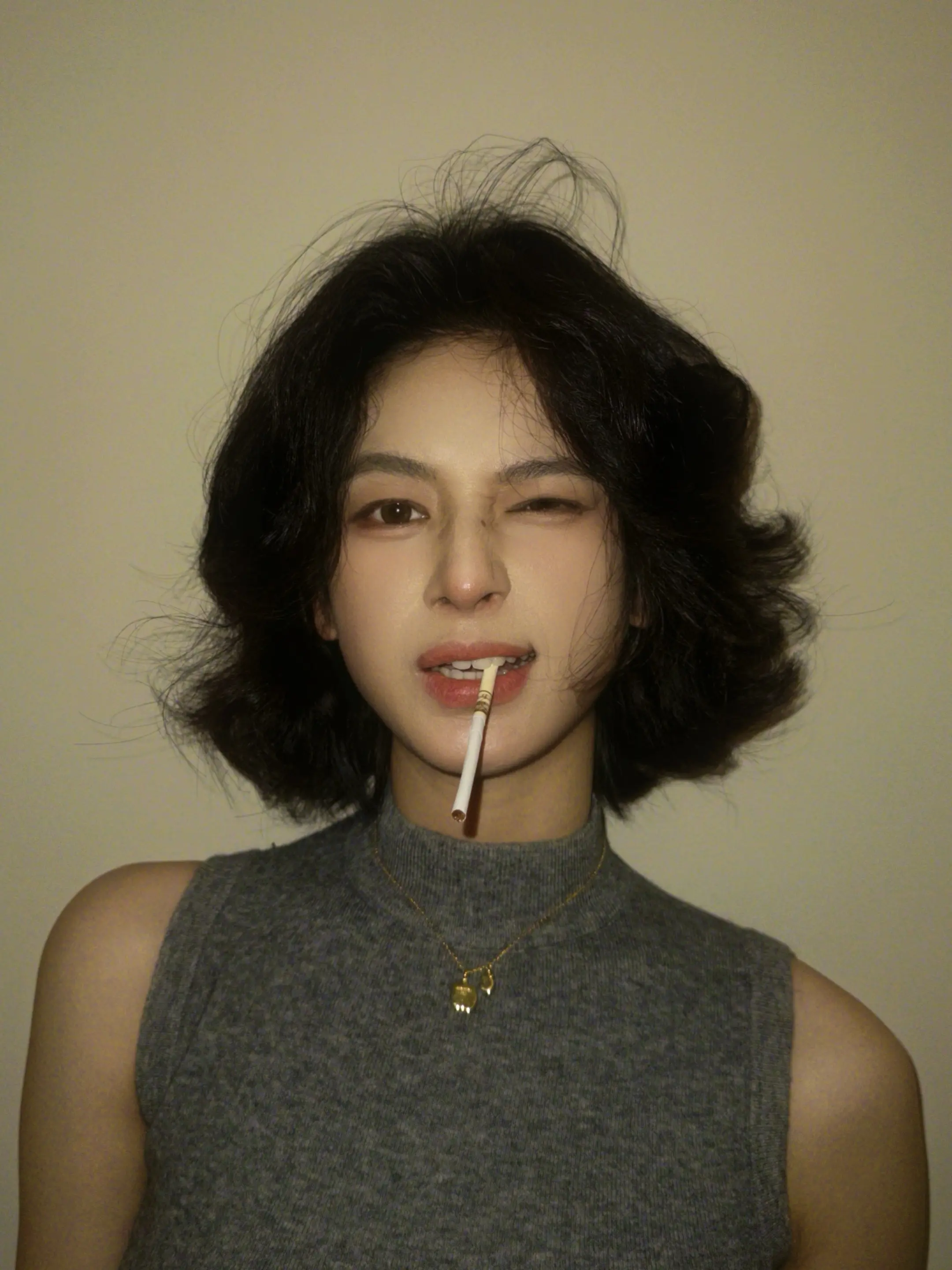 生命中有太多东西你都不愿意舍弃。因为你说缘分来之不易 可是你没想过 来...