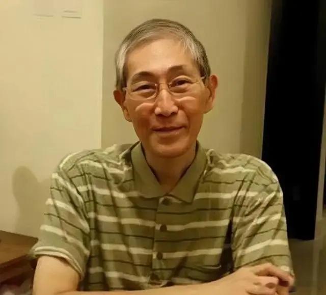 TVB演员林尚武昨日(4日)心脏病发离世，享年75岁。[蜡烛]林尚武在浸会学院(